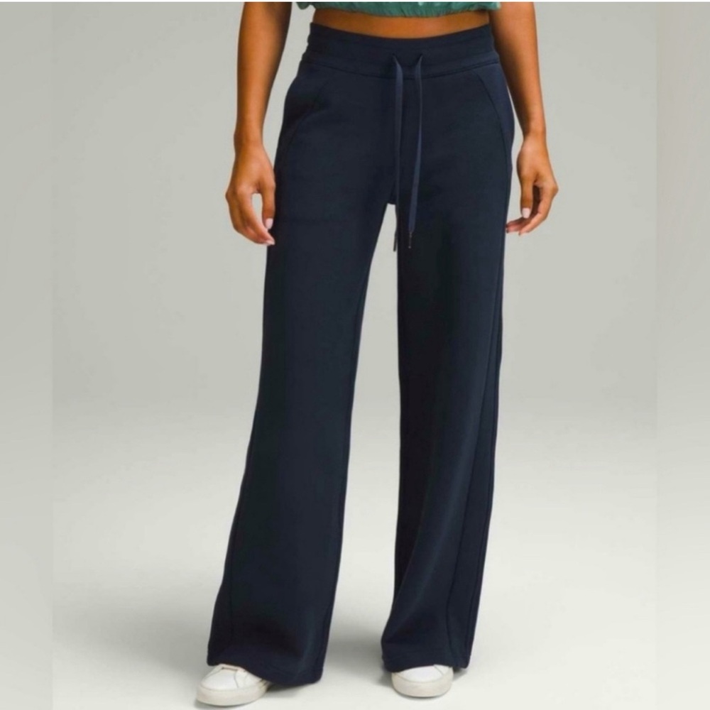 Black Lululemon Scuba Mid-Rise Wide-Leg Pant